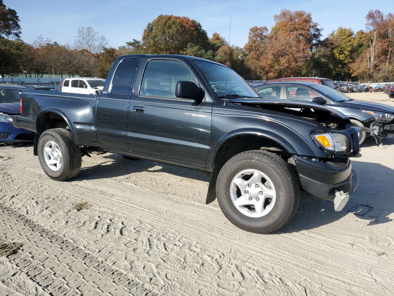 2002 Toyota Tacoma VIN 5TEWM72N42Z115798 Copart auction photo, front end / side damage thumbnail 4