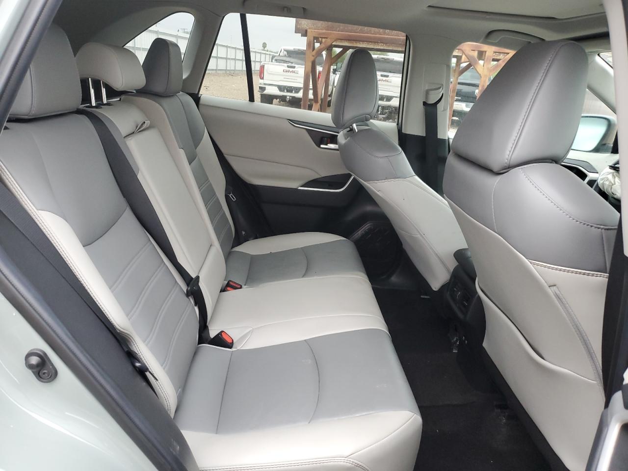 2021 Toyota RAV 4 VIN 2T3C1RFV2MW142062 Copart auction photo, front end / minor dent/scratches damage thumbnail 11