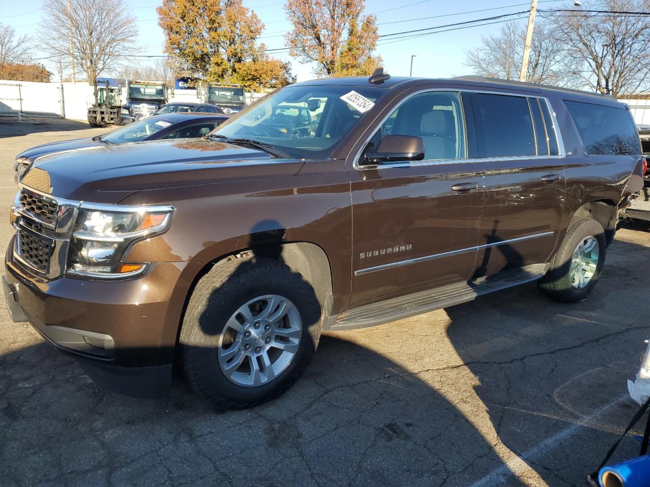 2018 Chevrolet Suburban VIN 1GNSKHKCXJR140134