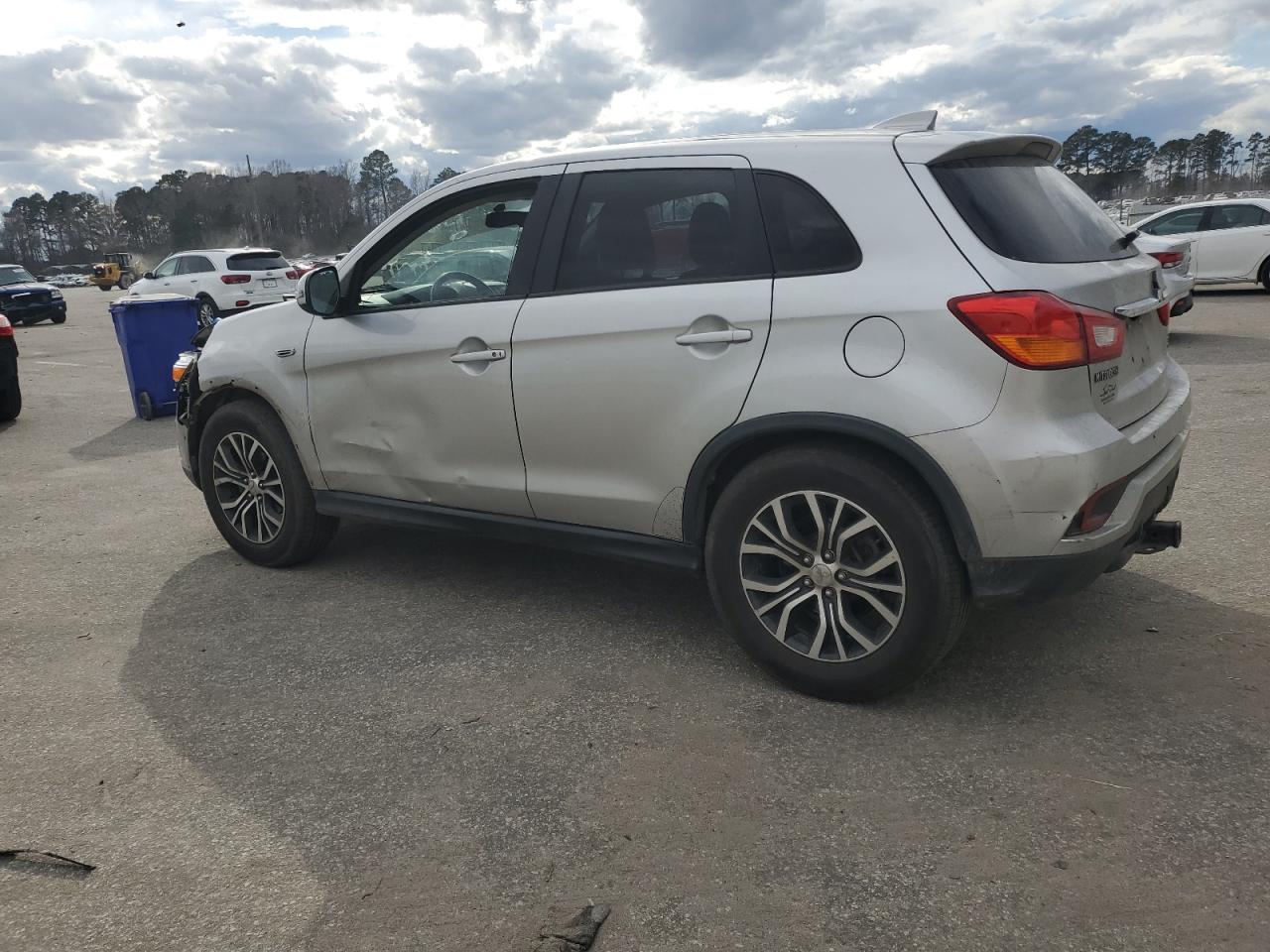 2018 Mitsubishi Outlander VIN JA4AR3AW1JZ033627 Copart auction photo, front end / side damage thumbnail 2