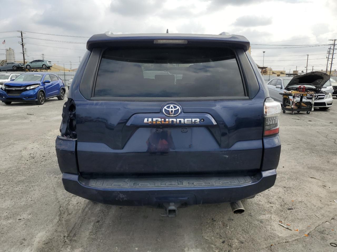 2018 Toyota 4Runner VIN JTEZU5JR3J5182167 Copart auction photo, rear end / side damage thumbnail 6
