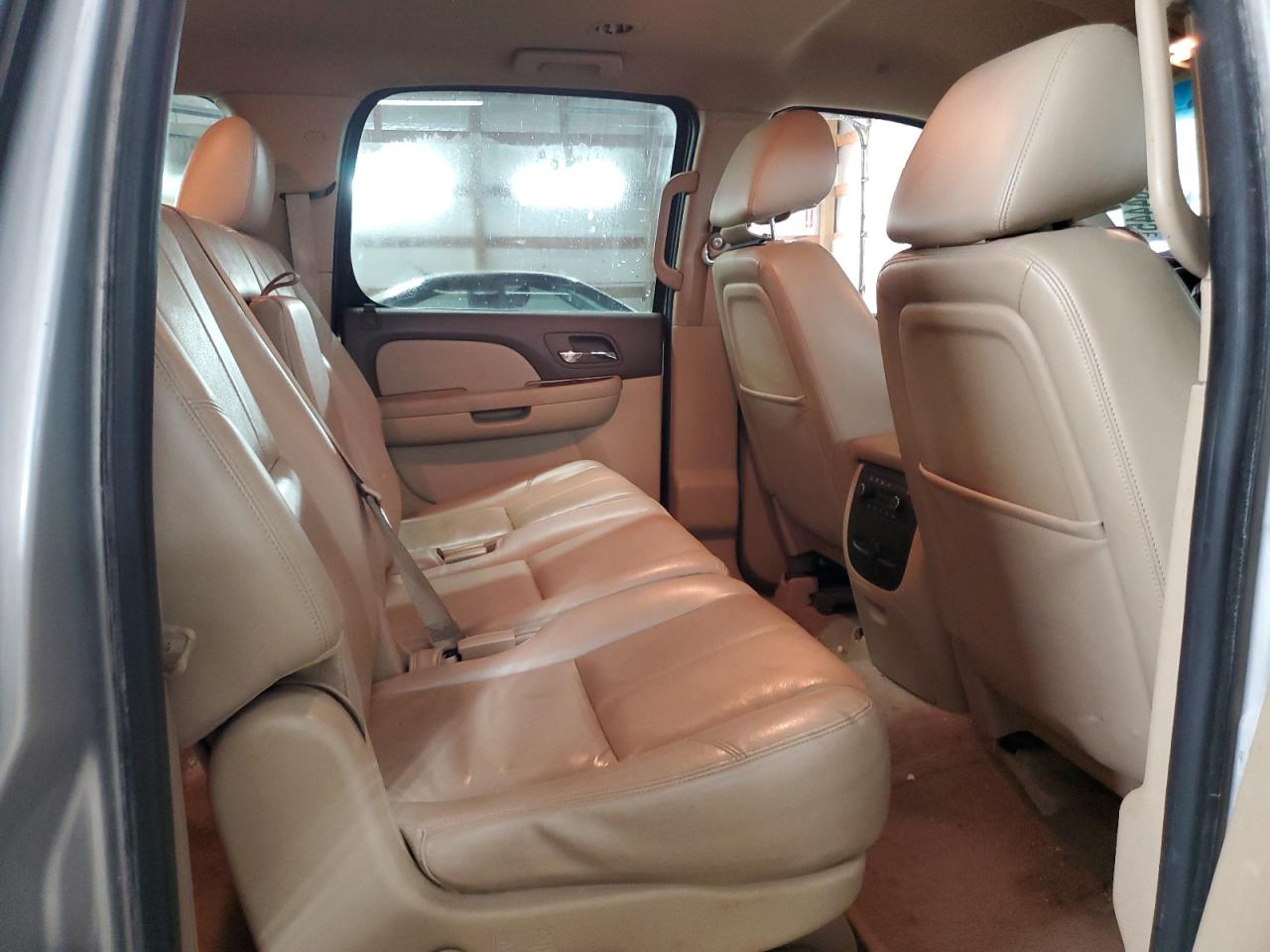 2012 Chevrolet Suburban VIN 1GNSKJE7XCR152437 Copart auction photo, front end damage thumbnail 11