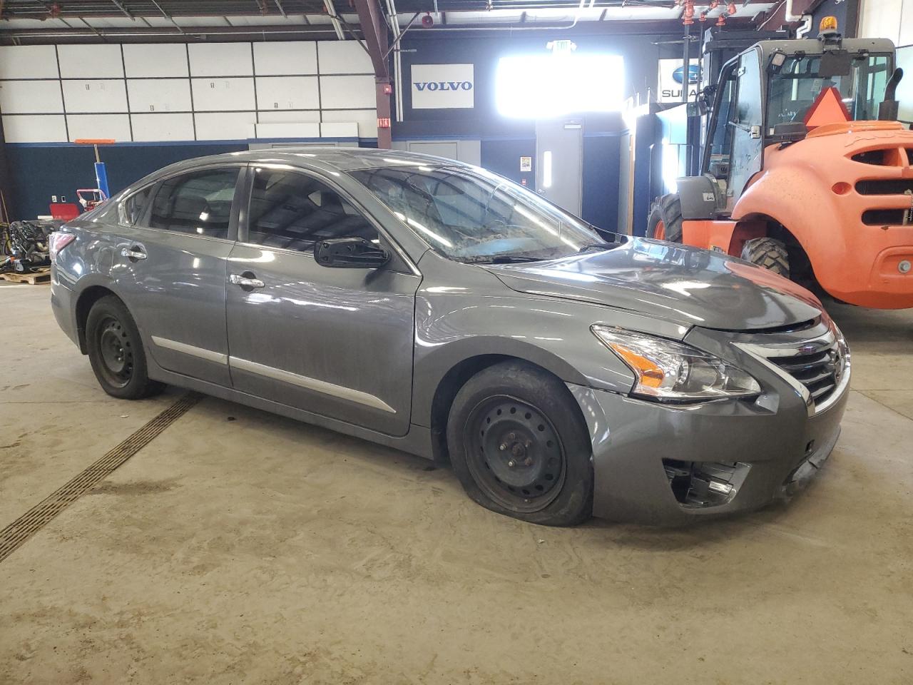 2015 Nissan Altima VIN 1N4AL3AP4FN881070 Copart auction photo, front end / rear end damage thumbnail 4