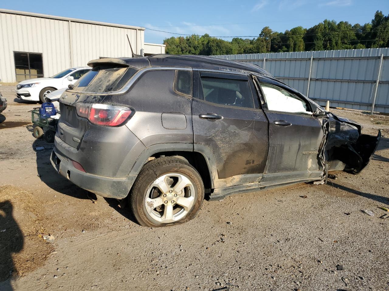 2019 Jeep Compass VIN 3C4NJDBB0KT772822 Copart auction photo, biohazard/chemical / all over damage thumbnail 3