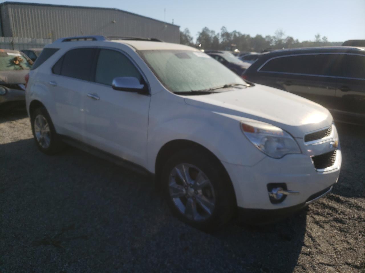 2015 Chevrolet Equinox VIN 2GNFLHE33F6216127 Copart auction photo, water/flood damage thumbnail 4