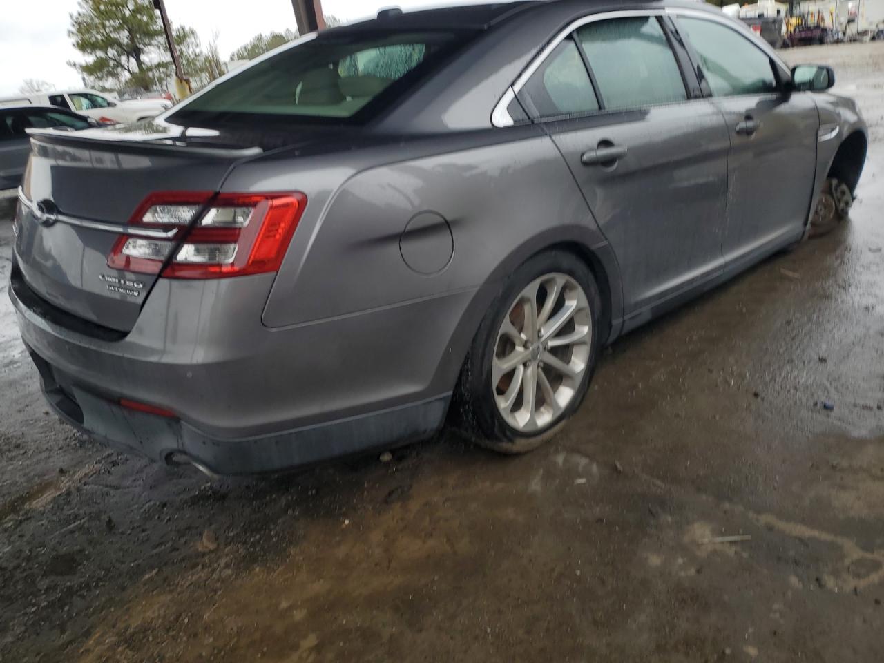 2014 Ford Taurus VIN 1FAHP2F81EG132759 Copart auction photo, front end damage thumbnail 3