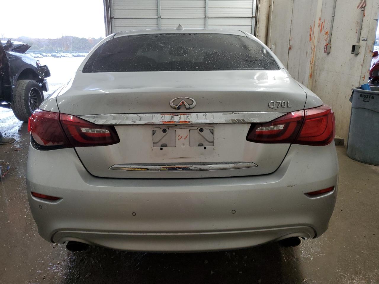 2017 Infiniti Q70 VIN JN1BY1PP4HM170797 Copart auction photo, side / front end damage thumbnail 6