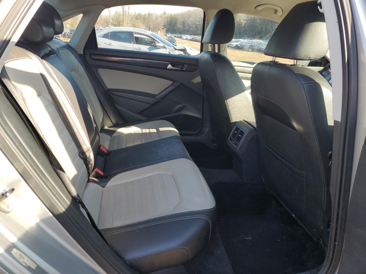 2014 Volkswagen Passat VIN 1VWBT7A32EC112299 Copart auction photo, front end / minor dent/scratches damage thumbnail 10