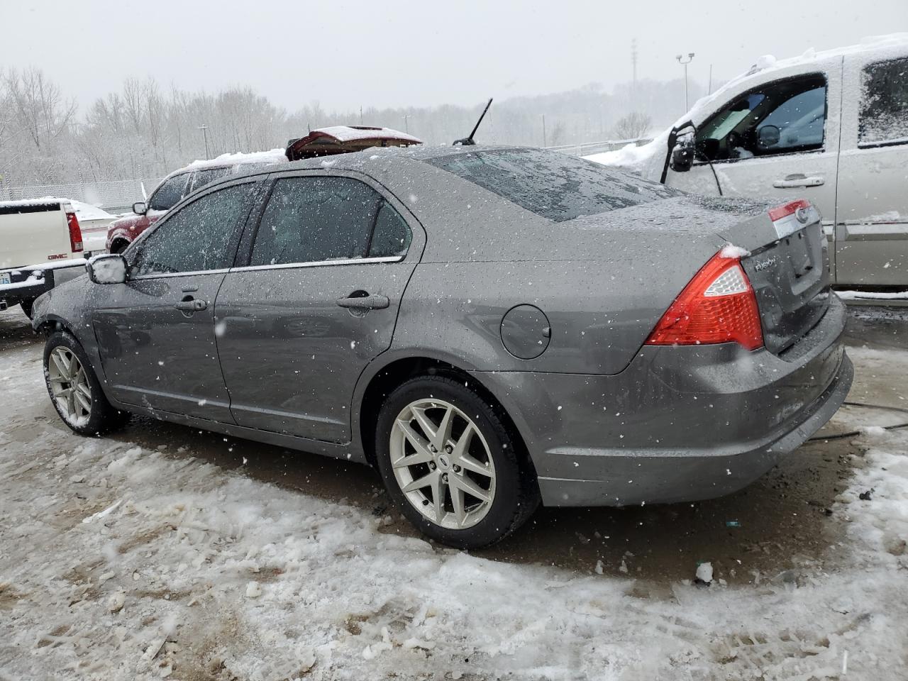2010 Ford Fusion VIN 3FAHP0JA9AR324335 Copart auction photo, front end damage thumbnail 2