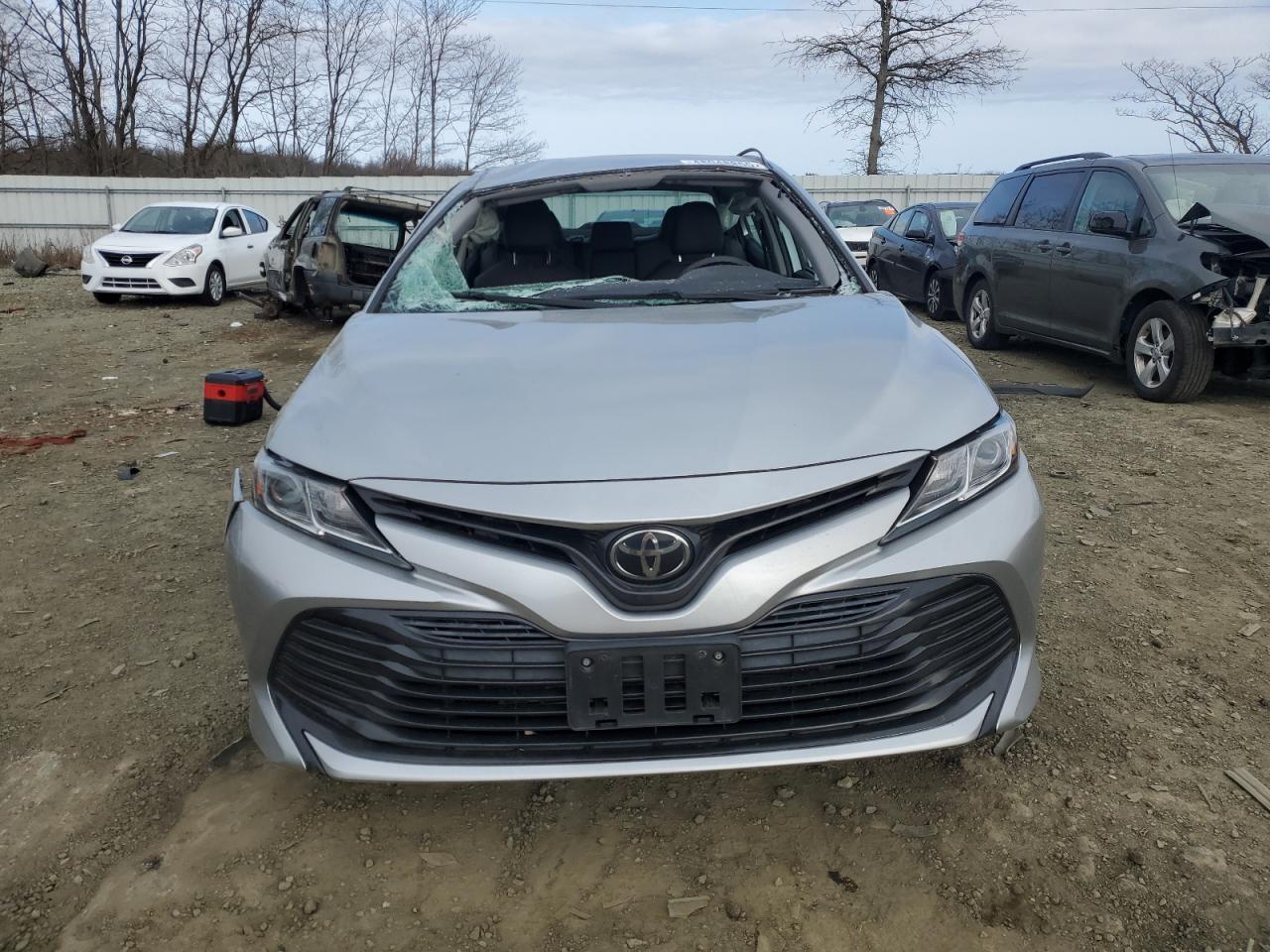 2019 Toyota Camry VIN 4T1B11HKXKU690476 Copart auction photo, all over damage thumbnail 5