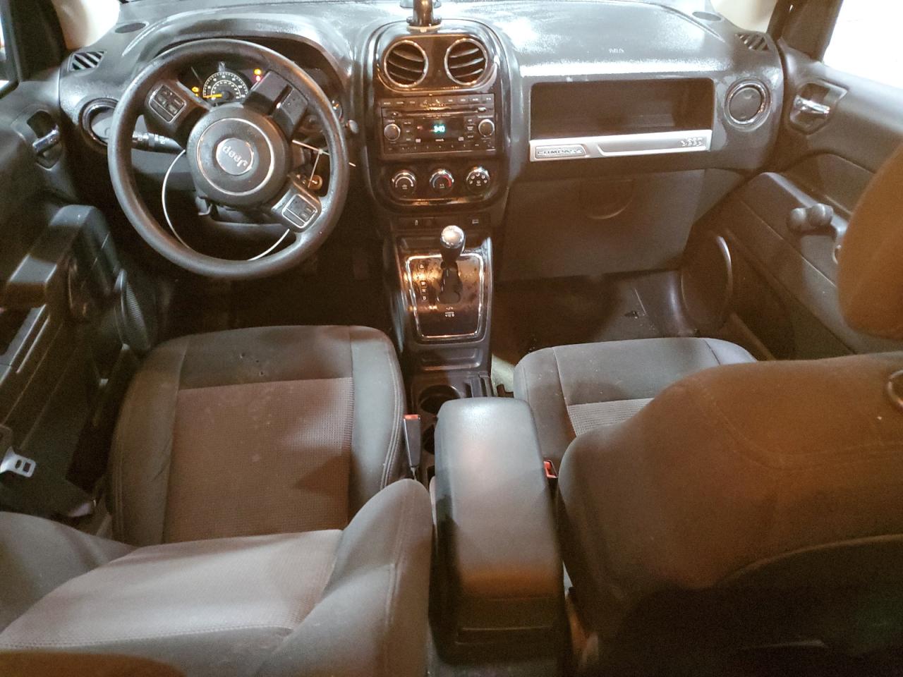 2016 Jeep Compass VIN 1C4NJDBB2GD535682 Copart auction photo, side / front end damage thumbnail 8