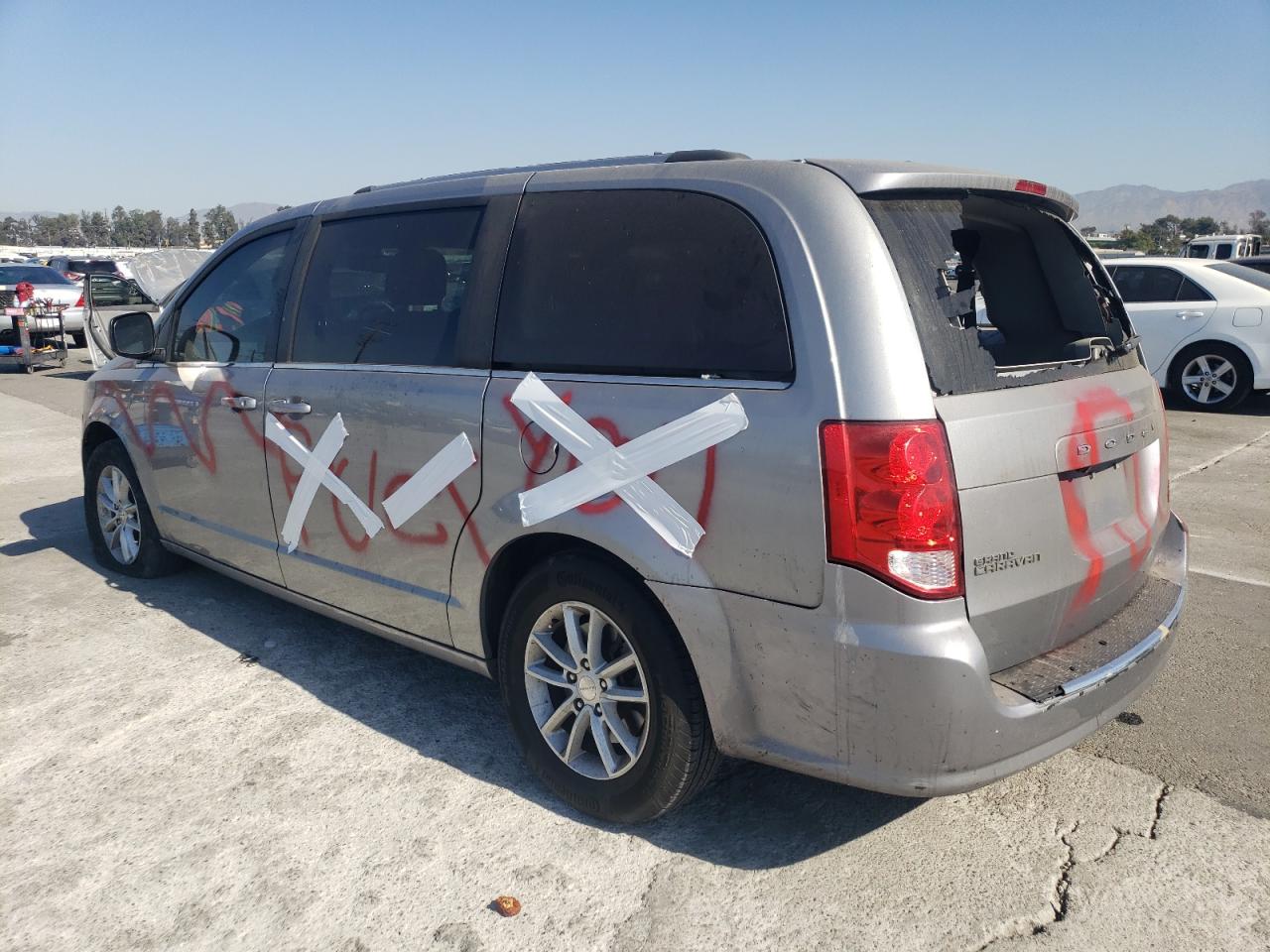 2018 Dodge Caravan VIN 2C4RDGCG4JR222514 Copart auction photo, vandalism damage thumbnail 2