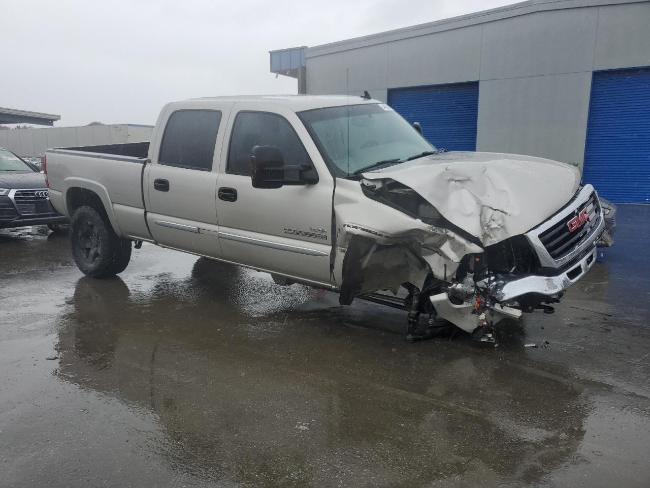 2006 GMC Sierra VIN 1GTHK23D46F147077 Copart auction photo, front end damage thumbnail 4