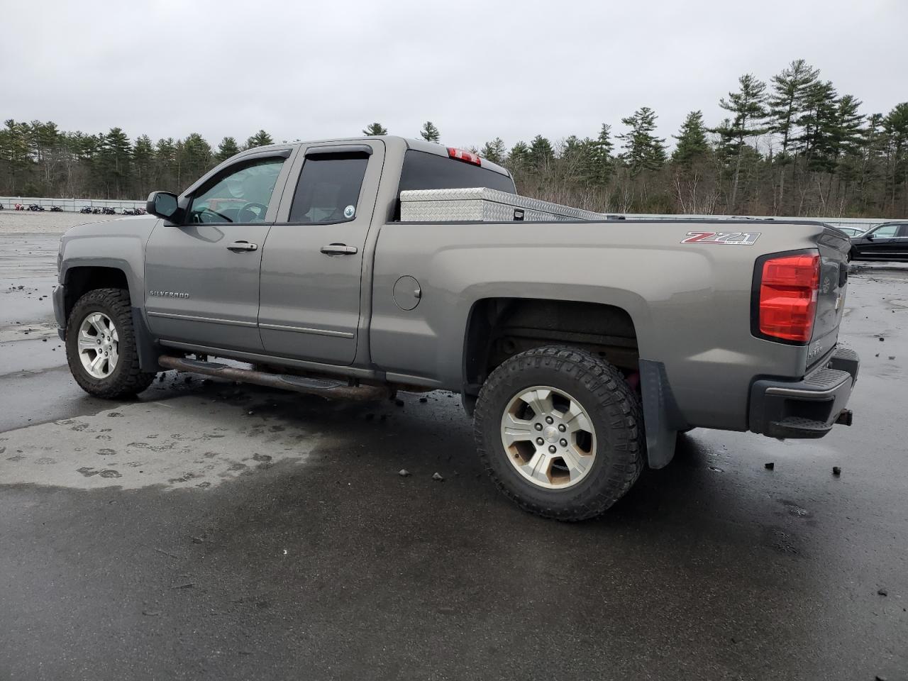 2017 Chevrolet Silverado VIN 1GCVKRECXHZ207347 Copart auction photo, front end / minor dent/scratches damage thumbnail 2
