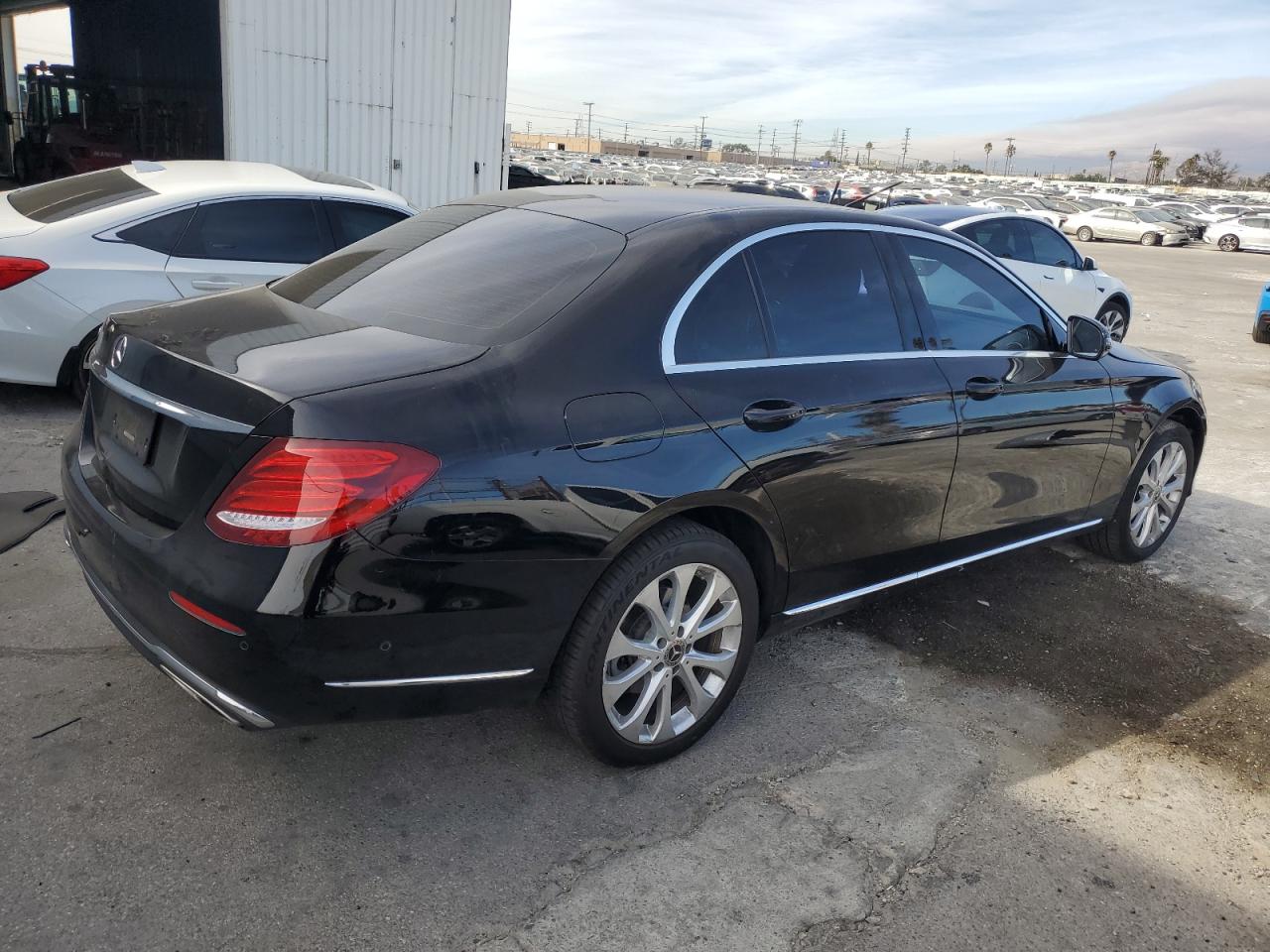 2019 Mercedes-Benz E-klasse VIN WDDZF4JB8KA515022 Copart auction photo, front end damage thumbnail 3