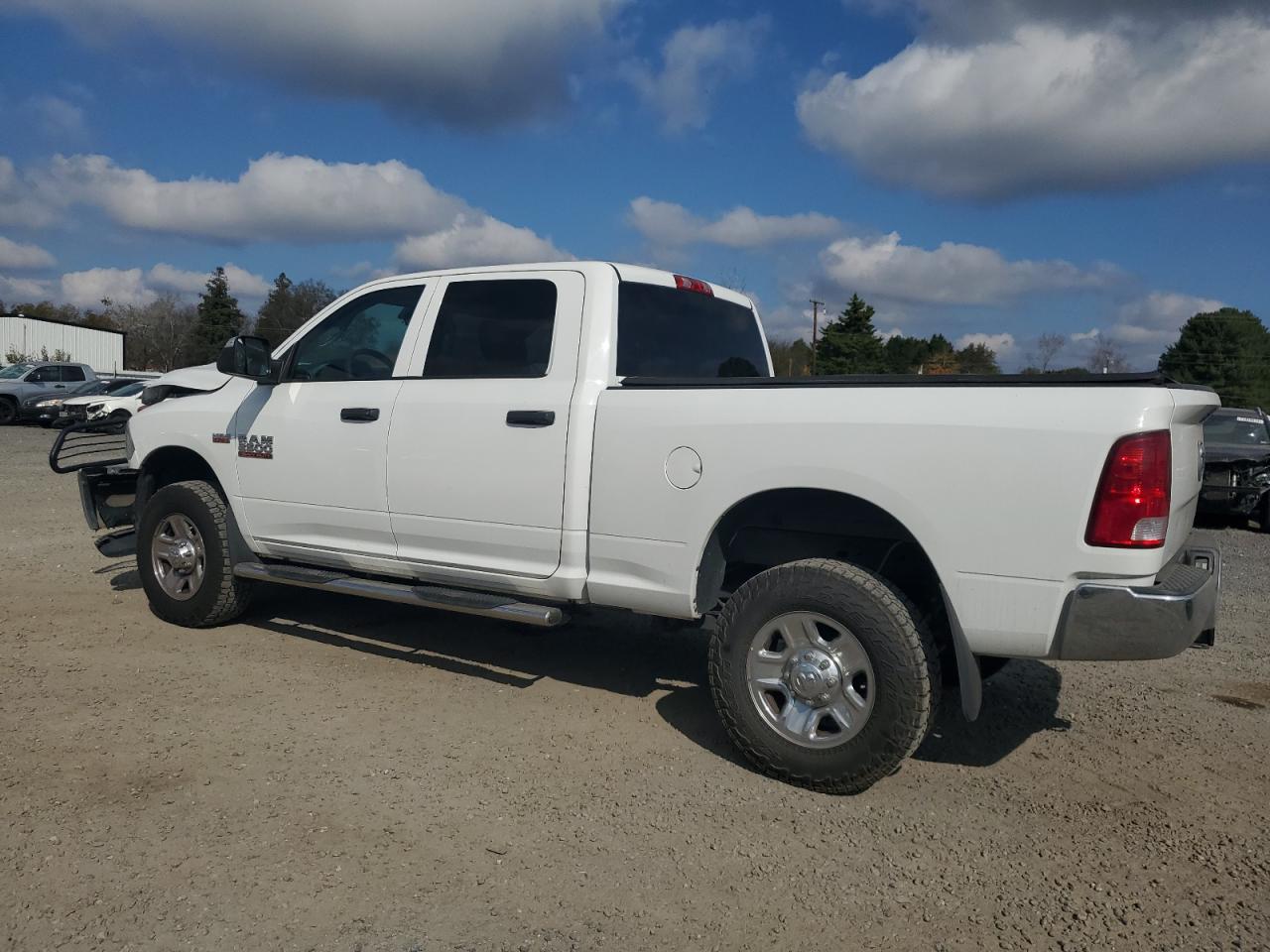 2018 RAM 2500 VIN 3C6UR5CJ6JG306892 Copart auction photo, front end damage thumbnail 2