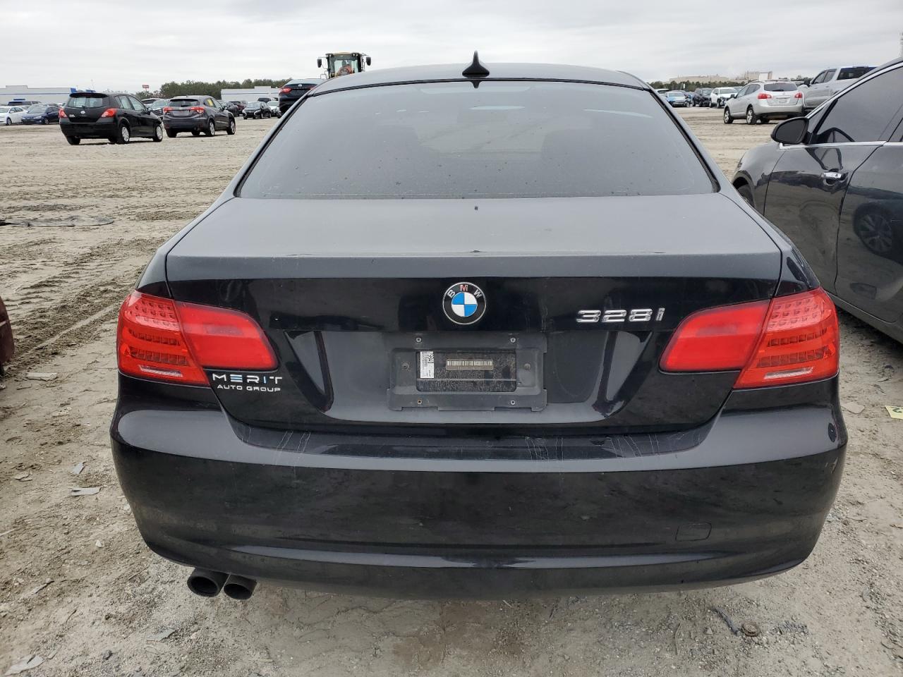 2011 BMW 3er VIN WBAKE3C53BE557281 Copart auction photo, front end damage thumbnail 6