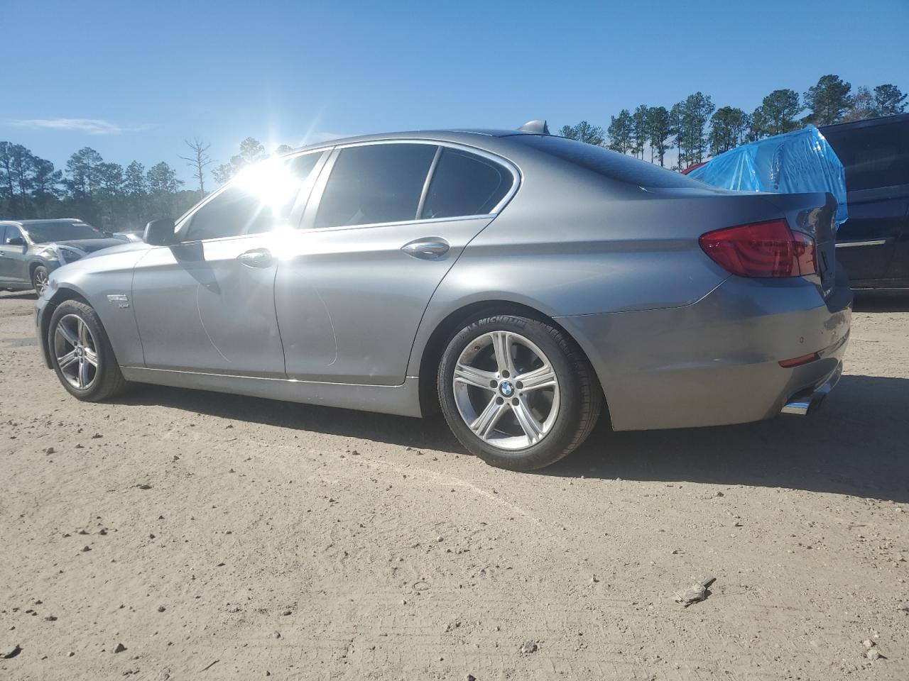 2012 BMW 5er VIN WBAXH5C53CC594949 Copart auction photo, front end damage thumbnail 2