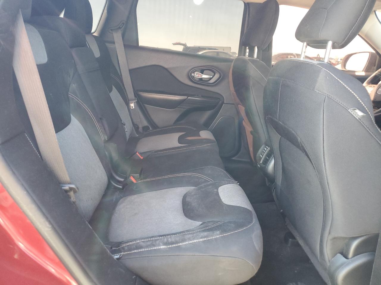 2014 Jeep Grand Cherokee VIN 1C4PJLCS5EW116874 Copart auction photo, minor dent/scratches damage thumbnail 11