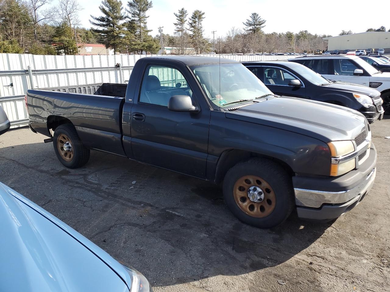 2005 Chevrolet Silverado VIN 1GCEC14X95Z105147 Copart auction photo, front end damage thumbnail 4