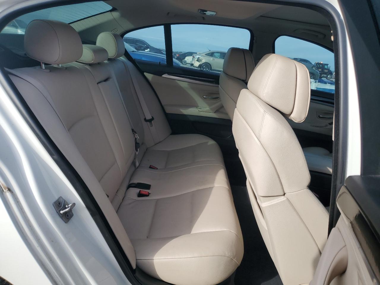 2011 BMW 5er VIN WBAFU7C57BC877372 Copart auction photo, minor dent/scratches damage thumbnail 10
