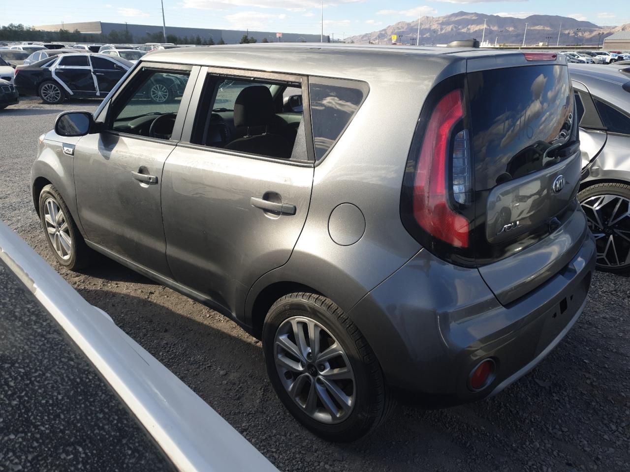2019 KIA Soul VIN KNDJP3A56K7697356 Copart auction photo, vandalism damage thumbnail 2