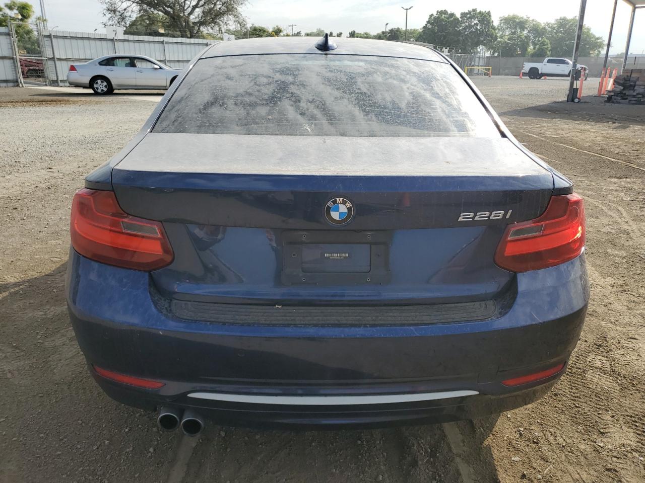 2014 BMW 2er VIN WBA1F5C55EV255662 Copart auction photo, all over damage thumbnail 6