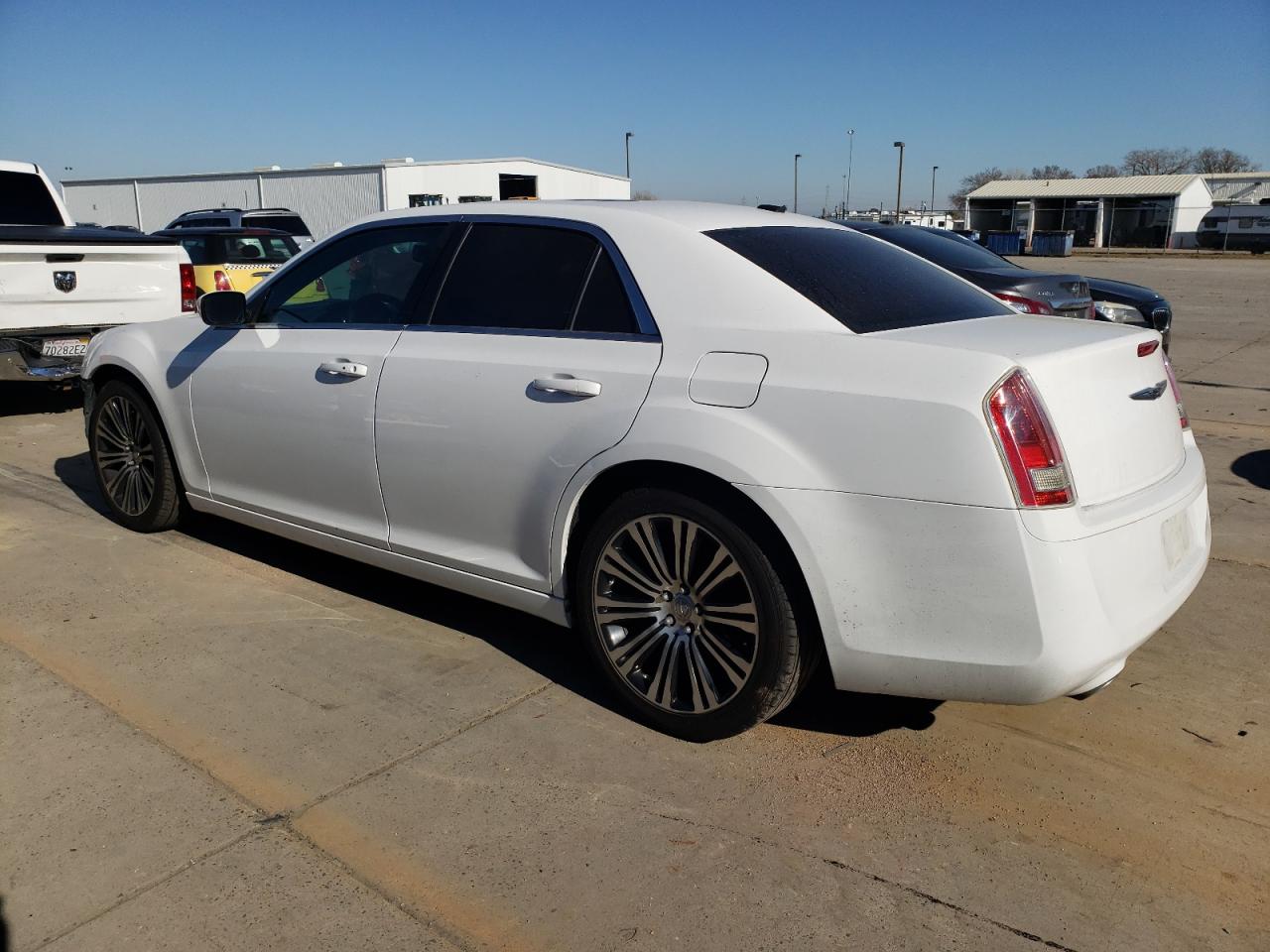 2014 Chrysler 300 VIN 2C3CCABG5EH119271 Copart auction photo, front end damage thumbnail 2