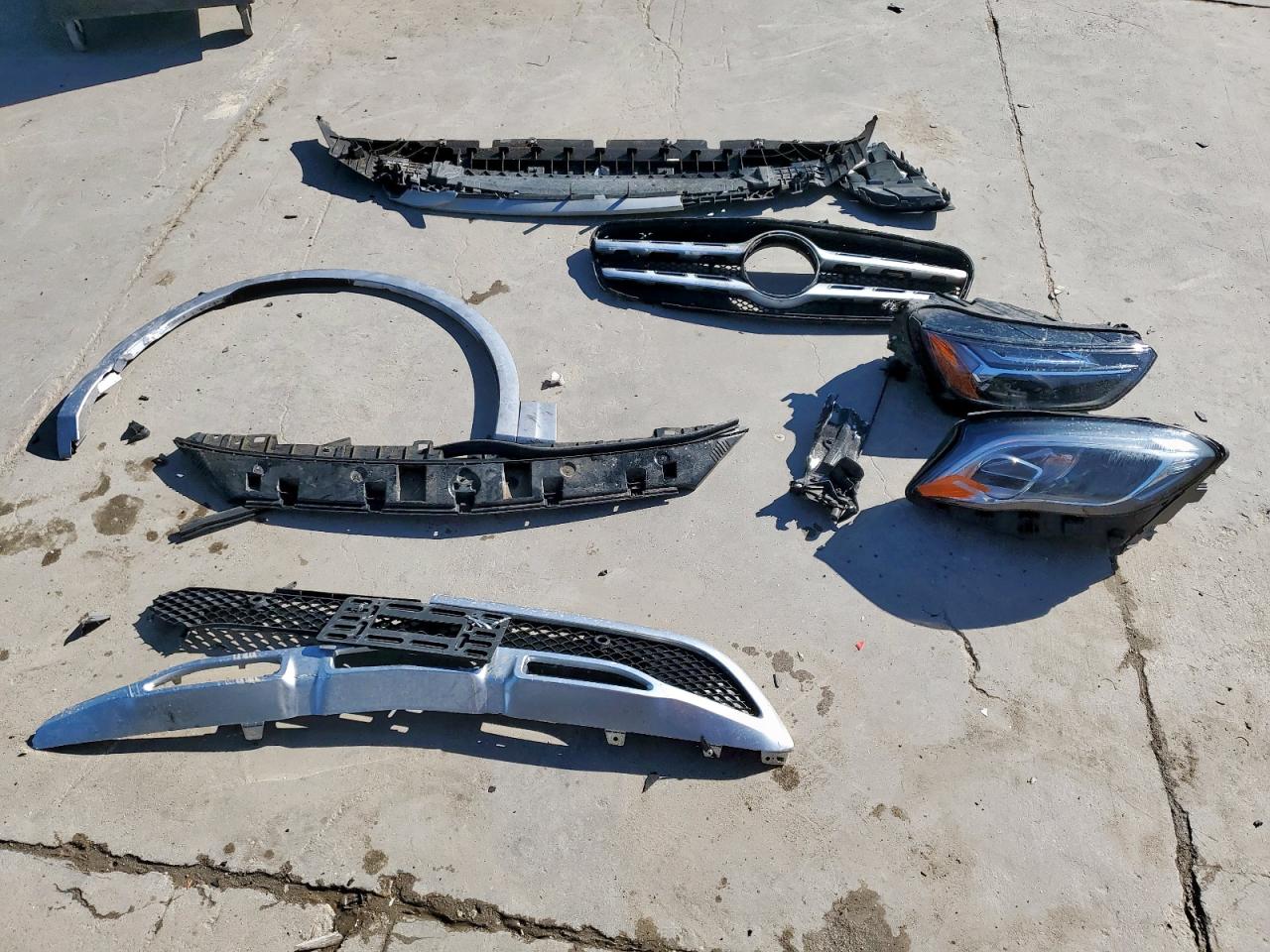 2022 Audi SQ5 VIN WA1B4AFY1N2138667 Copart auction photo, front end / rear end damage thumbnail 13
