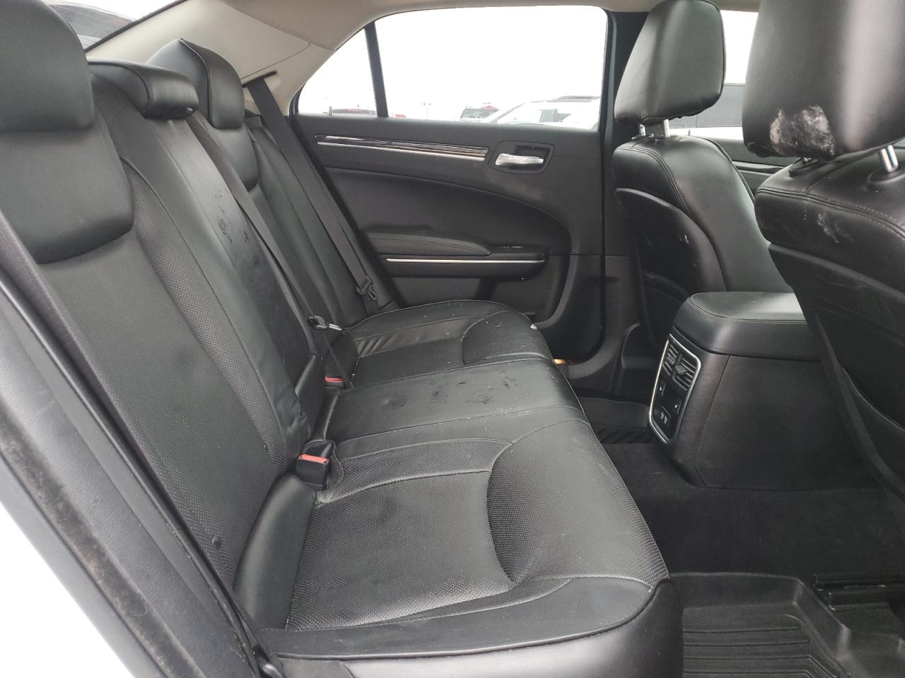 2019 Chrysler 300 VIN 2C3CCAEG6KH609791 Copart auction photo, rear end / front end damage thumbnail 10