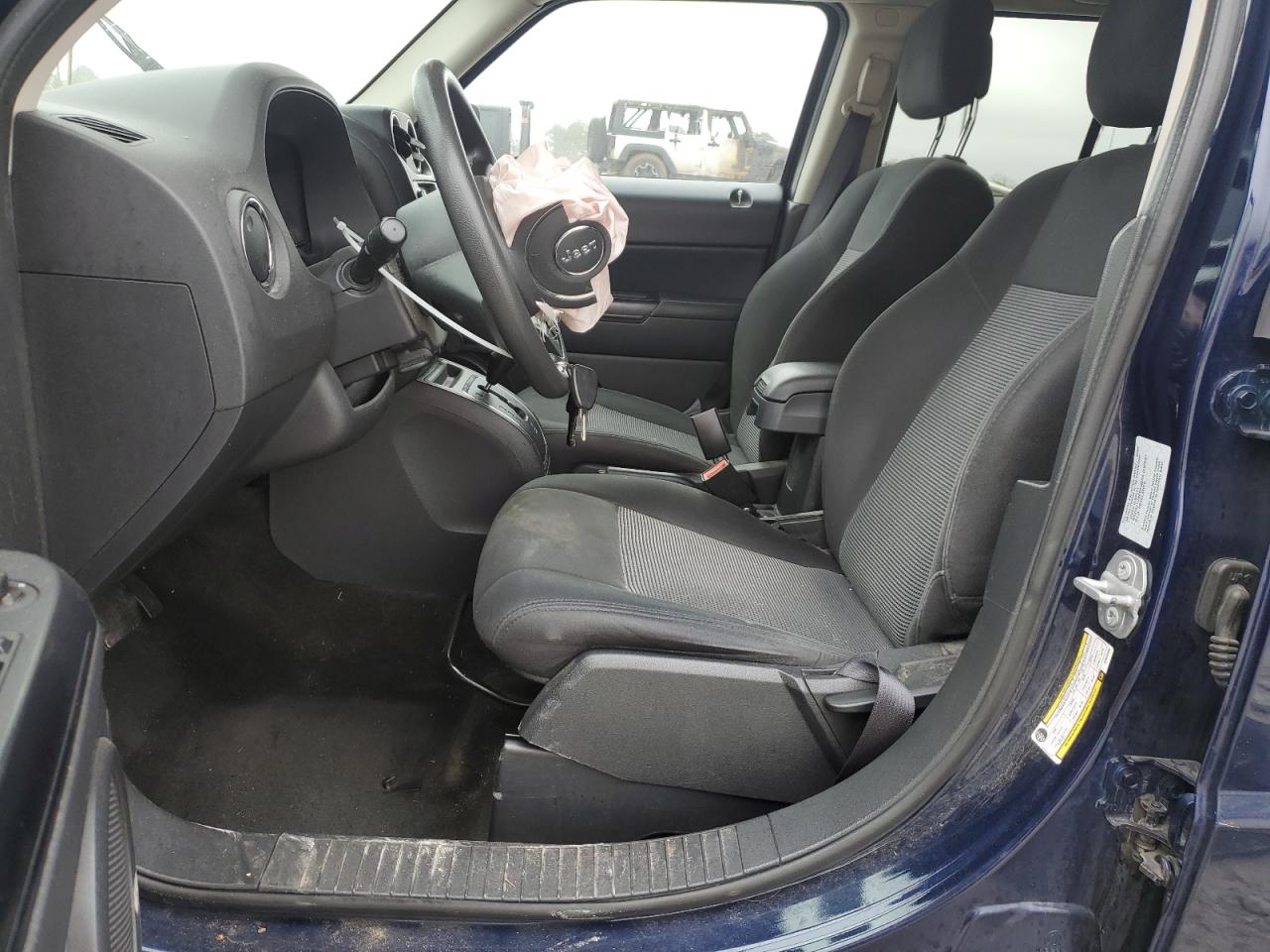2016 Jeep Liberty (Patriot) VIN 1C4NJRBB9GD686306 Copart auction photo, front end damage thumbnail 7