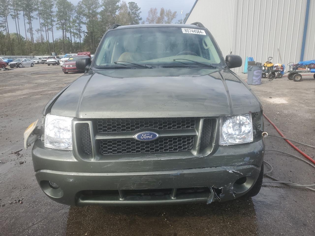 2004 Ford Explorer VIN 1FMZU67K64UA70263 Copart auction photo, front end damage thumbnail 5