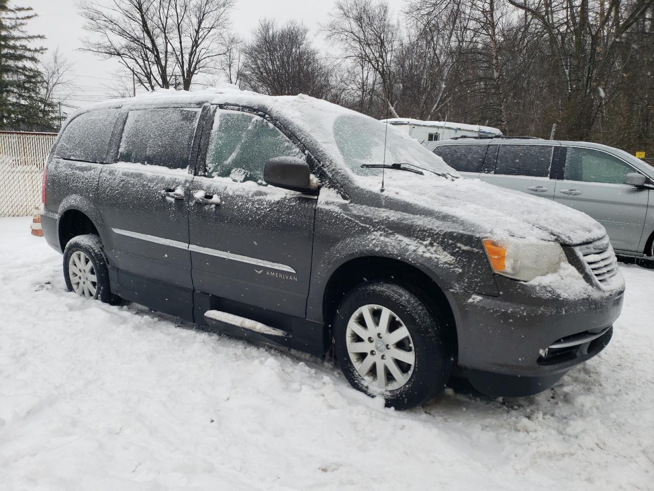 2016 Chrysler Town & Country VIN 2C4RC1BGXGR165469 Copart auction photo, rear end damage thumbnail 4