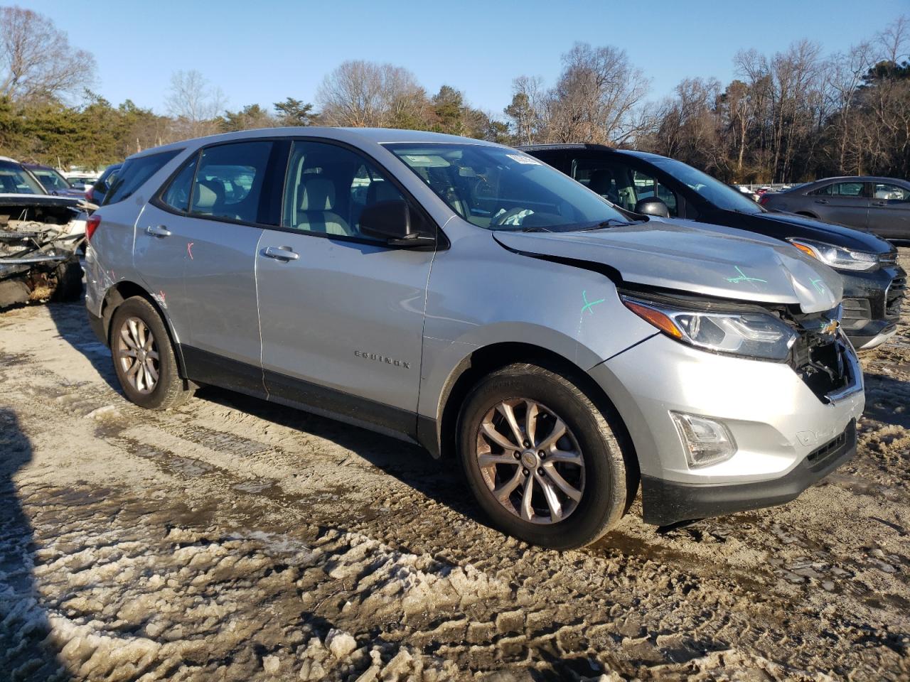 2019 Chevrolet Equinox VIN 2GNAXHEV9K6289383 Copart auction photo, all over damage thumbnail 4
