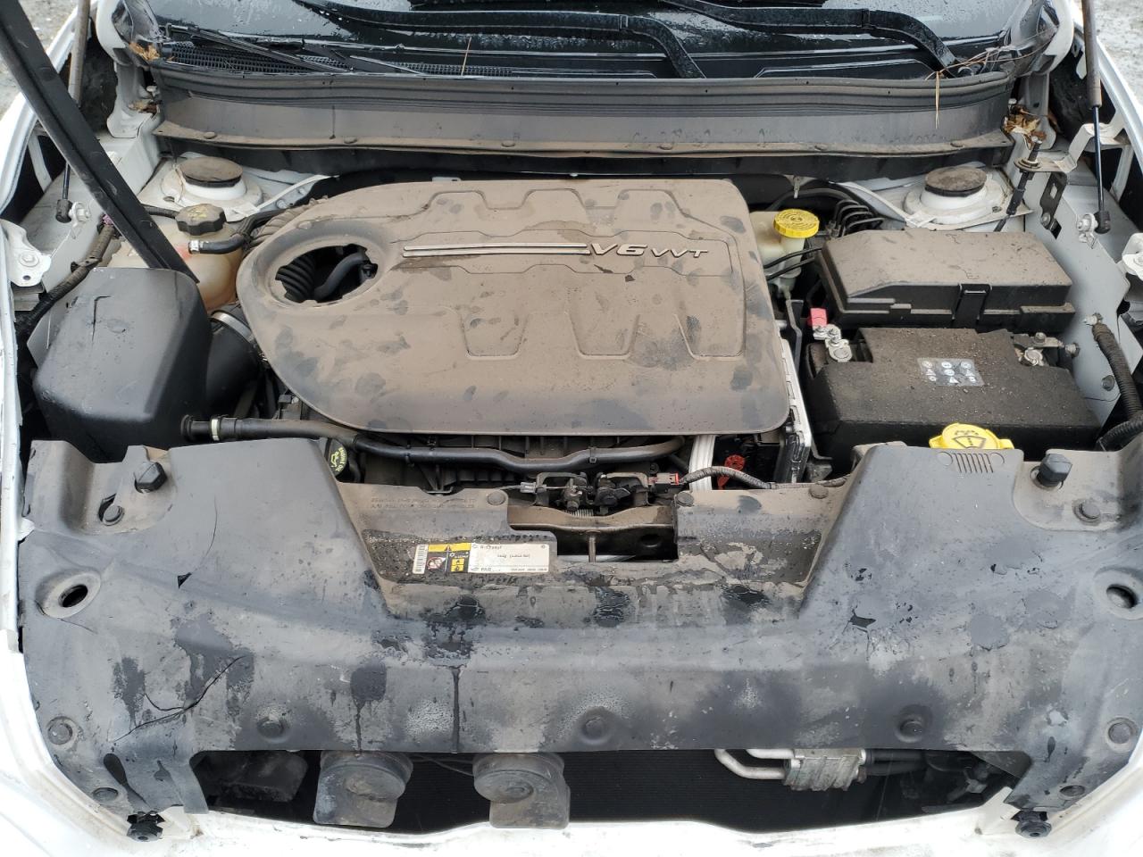 2016 Jeep Grand Cherokee VIN 1C4PJLCS0GW160705 Copart auction photo, front end damage thumbnail 14