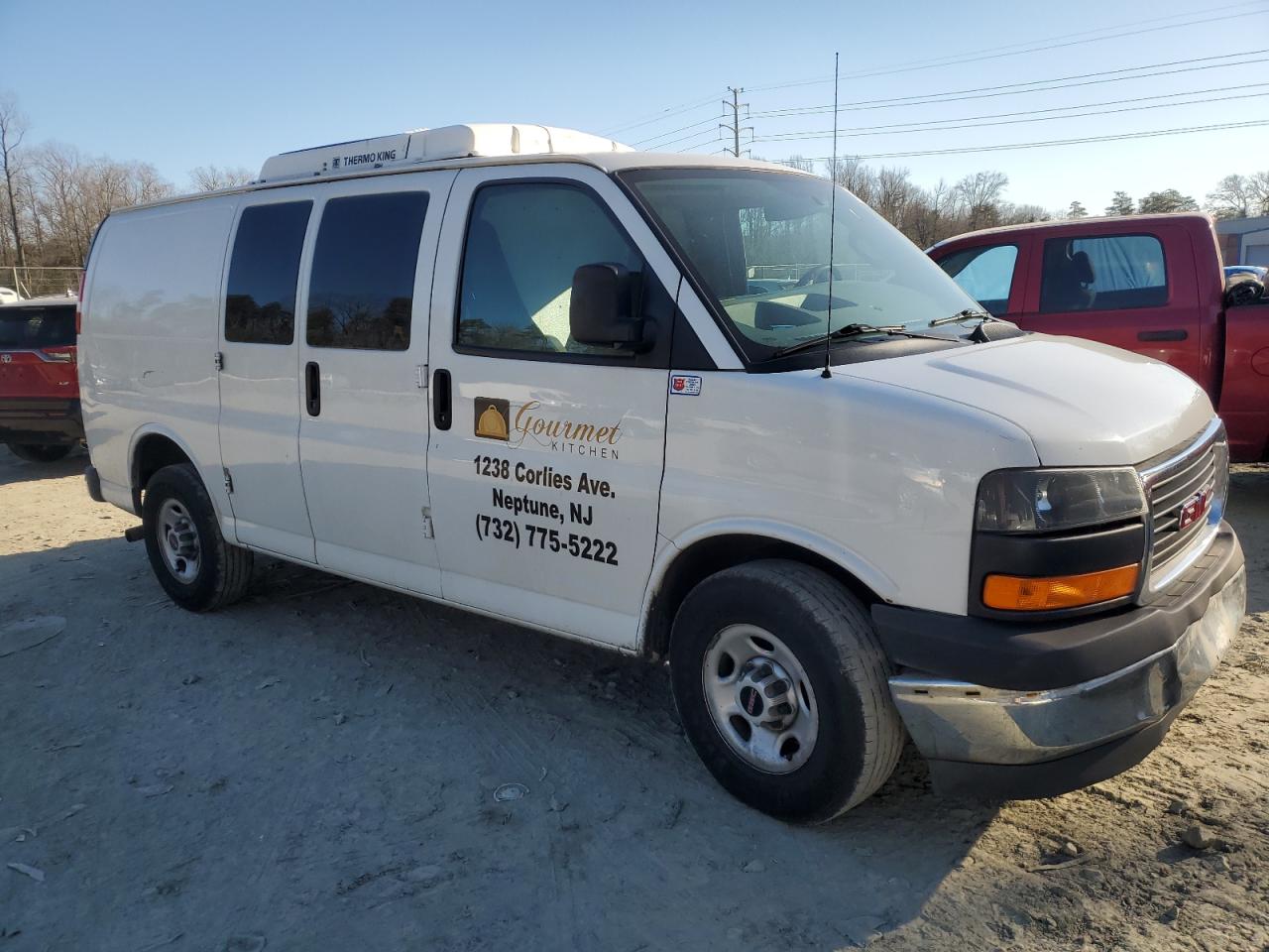 2017 GMC Savana VIN 1GTW7AFF7H1908278 Copart auction photo, minor dent/scratches / mechanical damage thumbnail 4