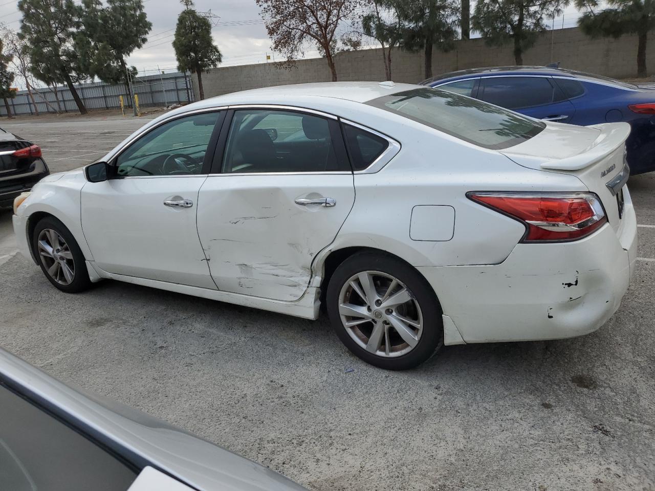 2015 Nissan Altima VIN 1N4AL3AP1FC108875 Copart auction photo, side damage thumbnail 2