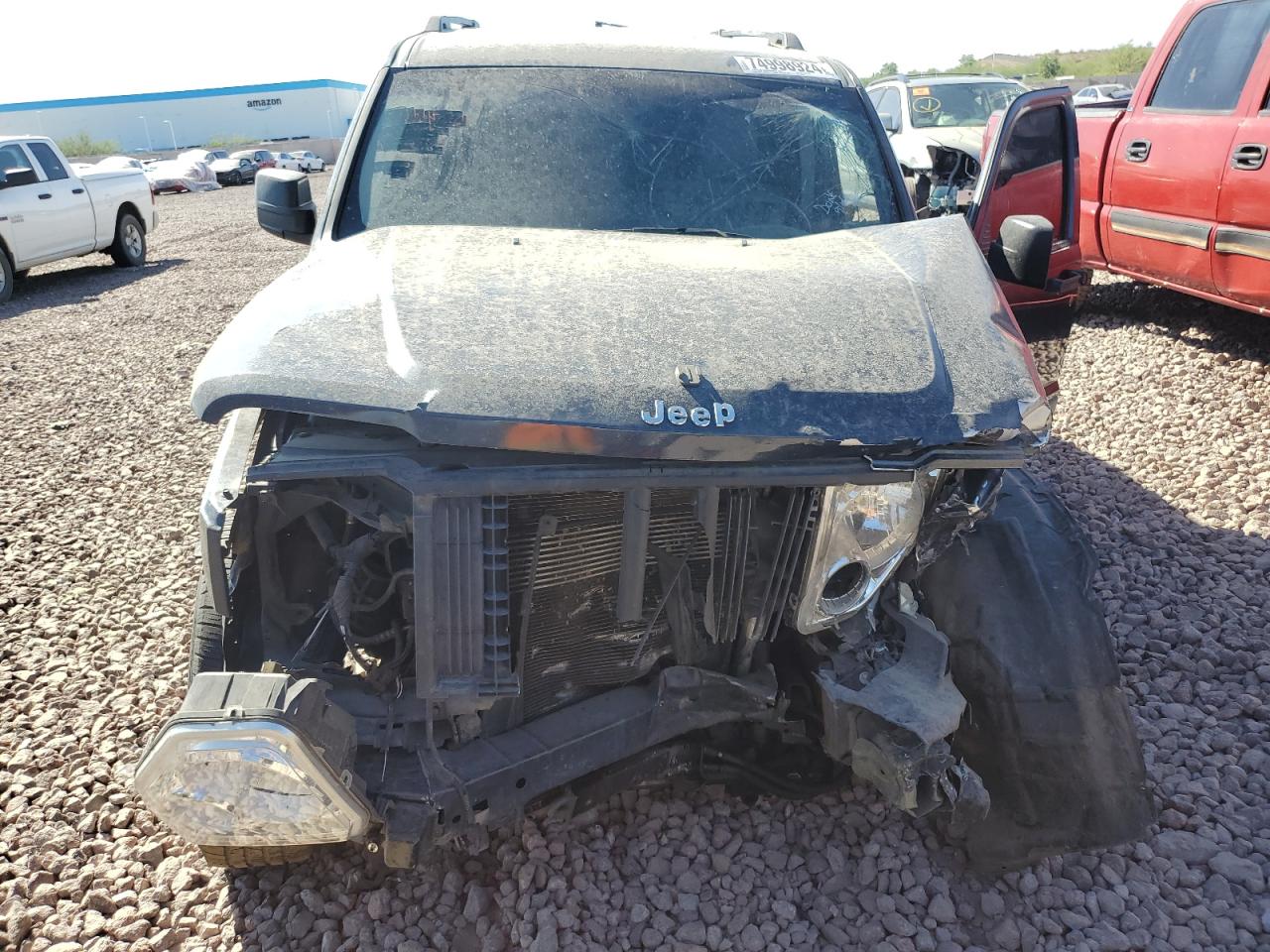 2008 Jeep Liberty (North America) VIN 1J8GN28K88W182498 Copart auction photo, front end / side damage thumbnail 5