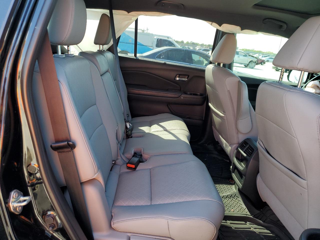 2019 Honda Passport VIN 5FNYF7H55KB007265 Copart auction photo, front end damage thumbnail 11