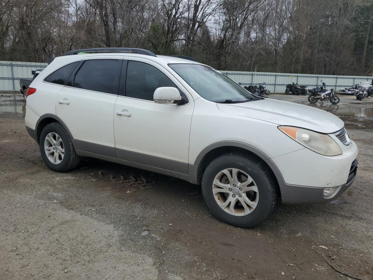 2011 Hyundai Veracruz VIN KM8NU4CC5BU140799 Copart auction photo, front end / minor dent/scratches damage thumbnail 4