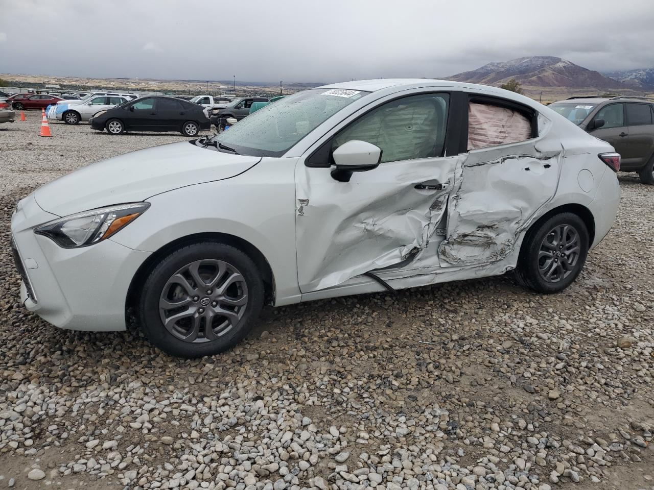 2019 Toyota Yaris VIN 3MYDLBYV2KY509084