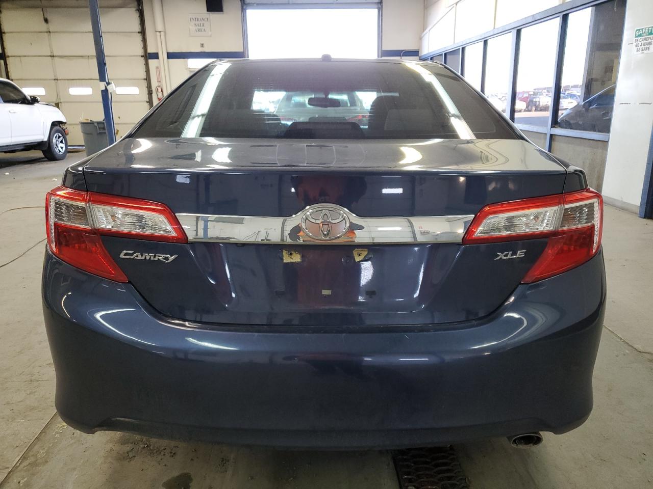 2014 Toyota Camry VIN 4T4BF1FK6ER436696 Copart auction photo, front end / side damage thumbnail 6