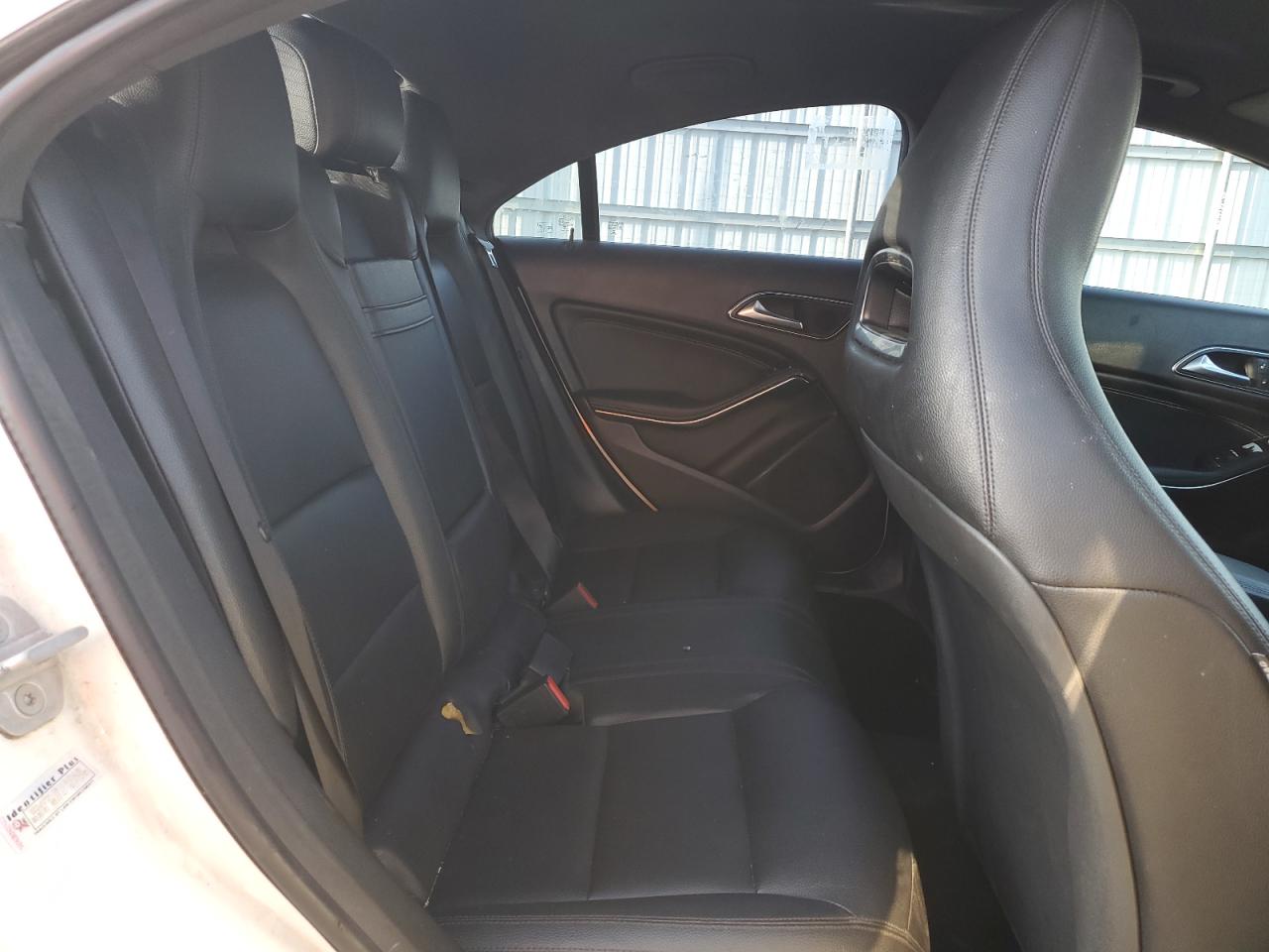 2015 Mercedes-Benz CLA-klasse VIN WDDSJ4EB2FN261008 Copart auction photo, minor dent/scratches damage thumbnail 10