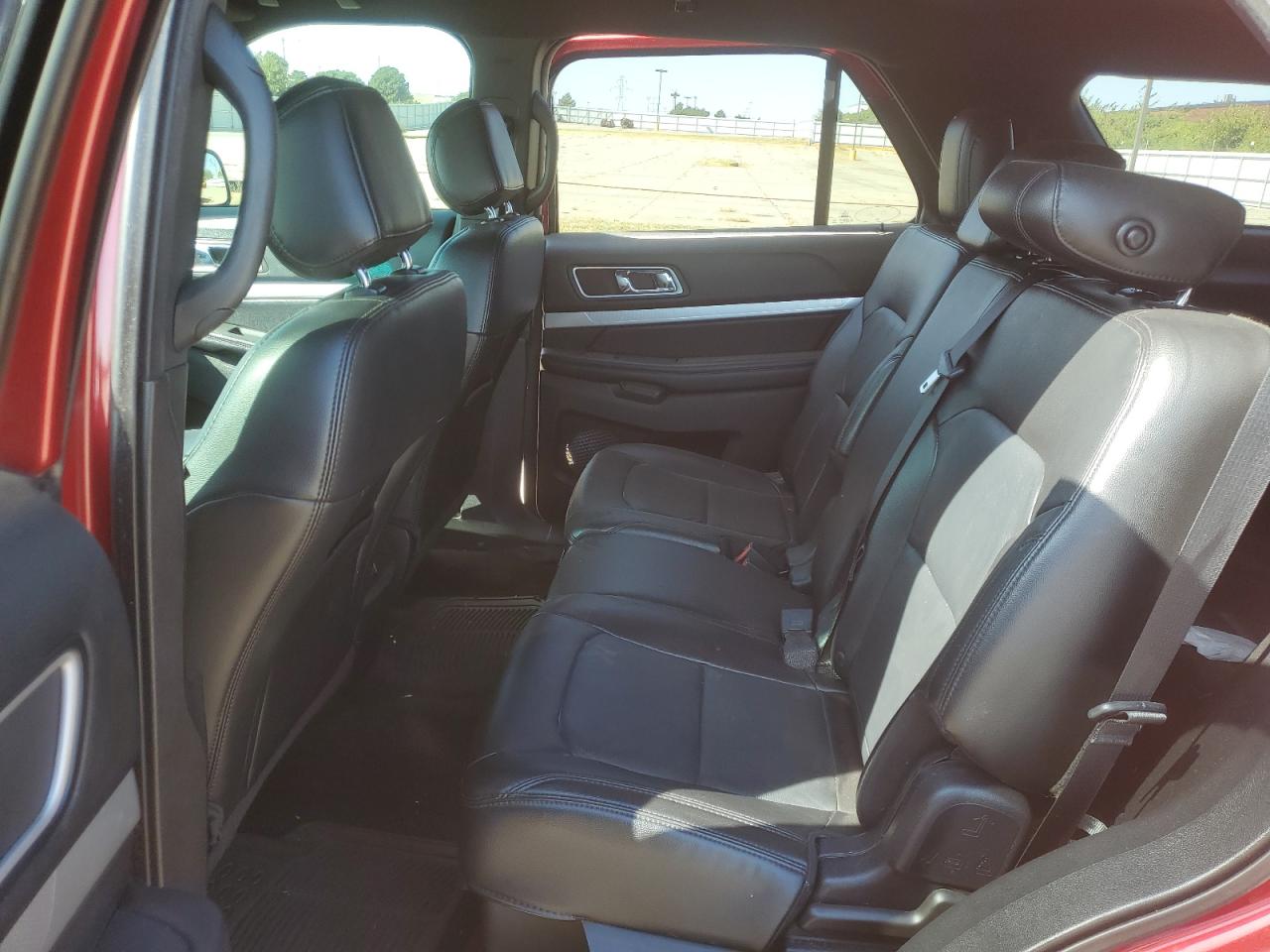 2017 Ford Explorer VIN 1FM5K7D86HGB45499 Copart auction photo, side / minor dent/scratches damage thumbnail 11