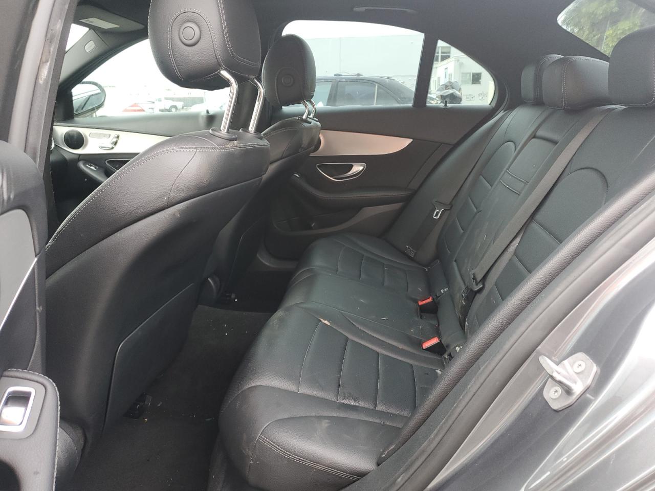 2018 Mercedes-Benz C-klasse VIN 55SWF4JB5JU265921 Copart auction photo, all over / undercarriage damage thumbnail 11