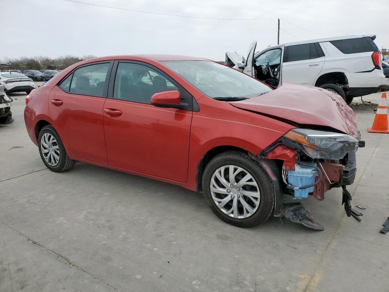 2019 Toyota Corolla VIN 5YFBURHE7KP922484 Copart auction photo, front end damage thumbnail 4