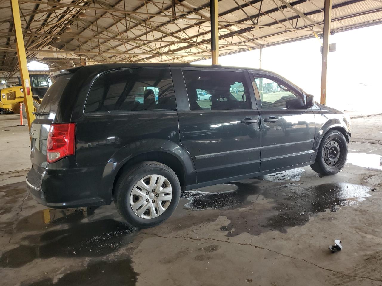 2015 Dodge Caravan VIN 2C4RDGBG5FR724182 Copart auction photo, front end damage thumbnail 3