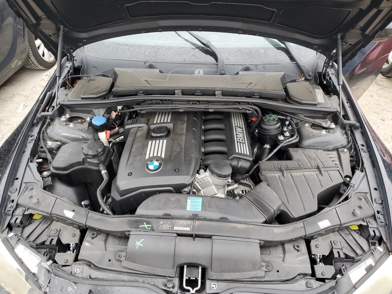 2011 BMW 3er VIN WBAKE3C53BE557281 Copart auction photo, front end damage thumbnail 11
