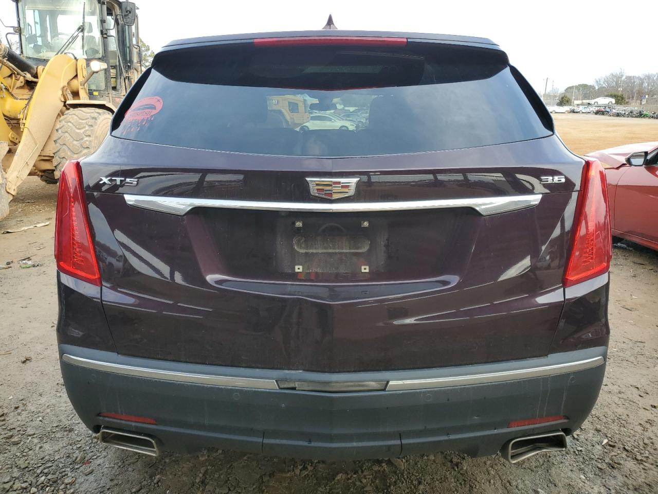 2017 Cadillac XT5 VIN 1GYKNBRS7HZ216021 Copart auction photo, front end / side damage thumbnail 6