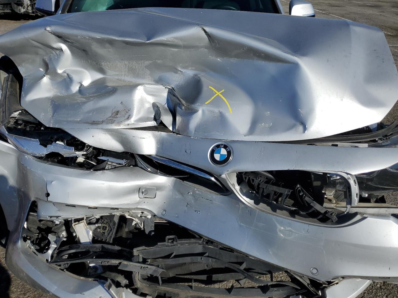 2018 BMW 3er VIN WBA8Z9C52JG828738 Copart auction photo, front end damage thumbnail 11